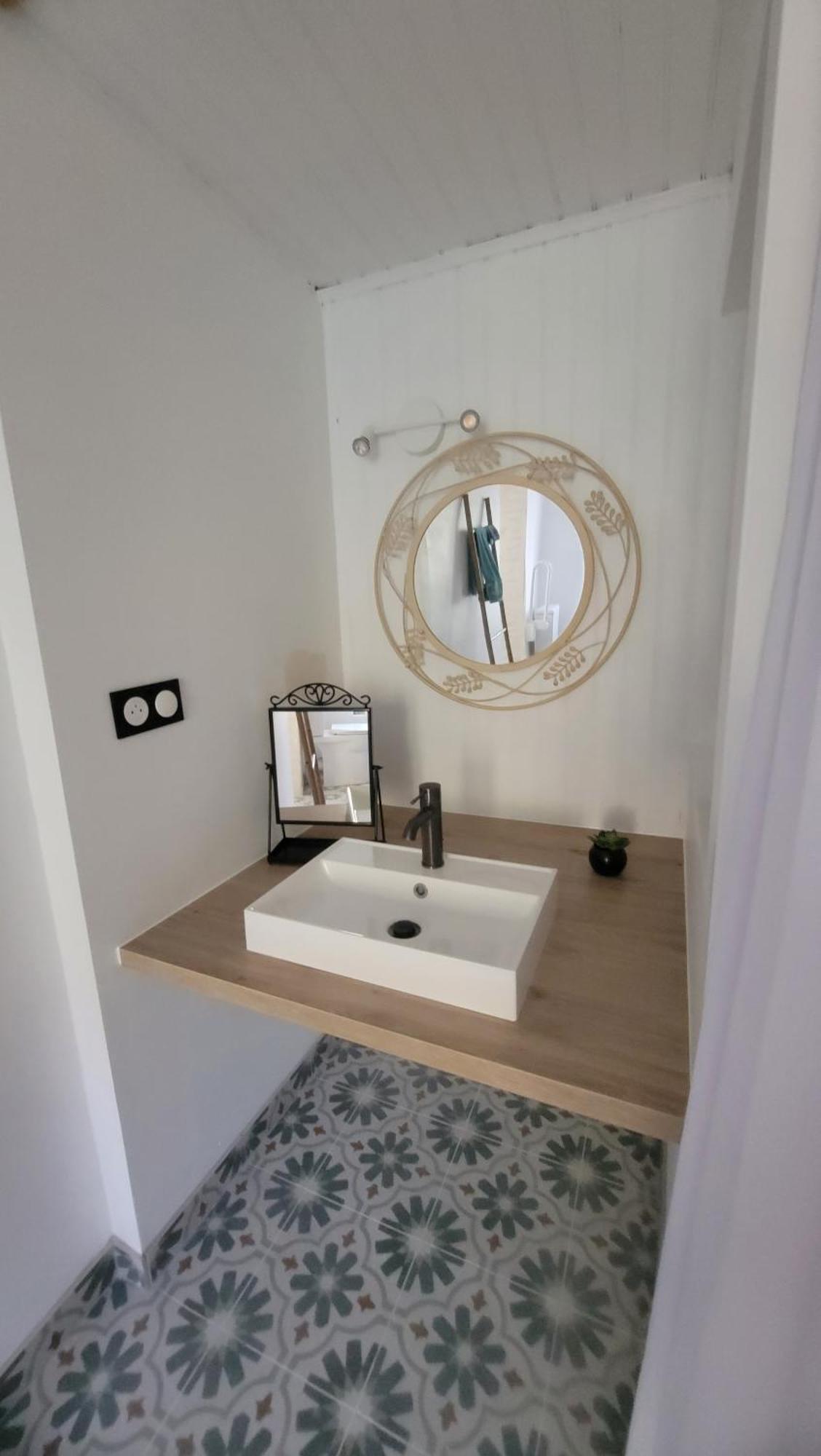 Le Truc En Plus, Accessibles Pmr, Appartement 45 M2 Mitoyen Dans Une Maison Avec Un Autre Appartement Guérard Buitenkant foto