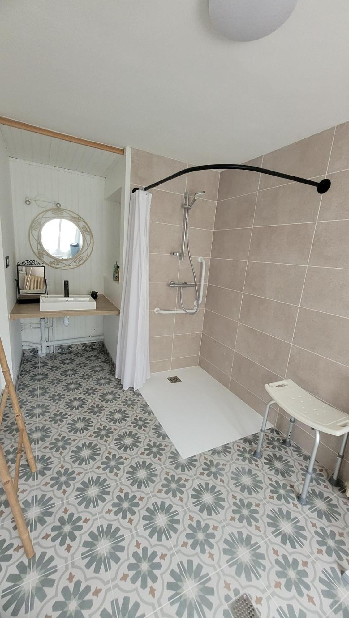 Le Truc En Plus, Accessibles Pmr, Appartement 45 M2 Mitoyen Dans Une Maison Avec Un Autre Appartement Guérard Buitenkant foto